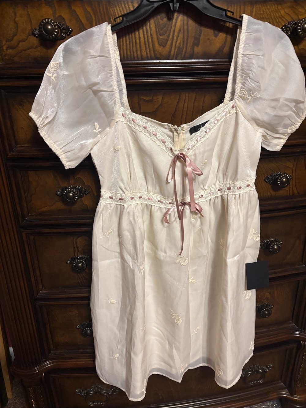 NWT Lulu's Cream Embroidered Babydoll Chemise with Pink Ribbon Detail size med